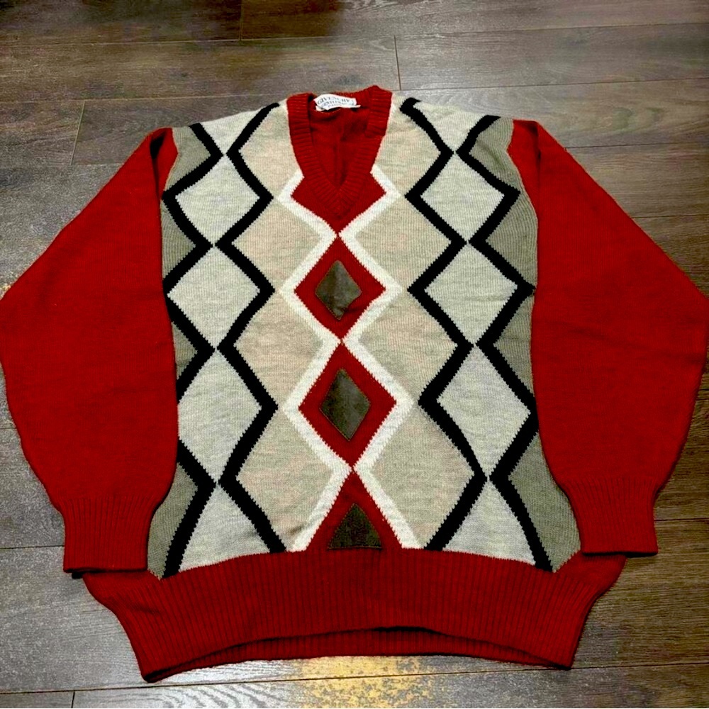 Givenchy Monsieur Paris argyle style Red and Gray V-Neck wool/ mohair blend